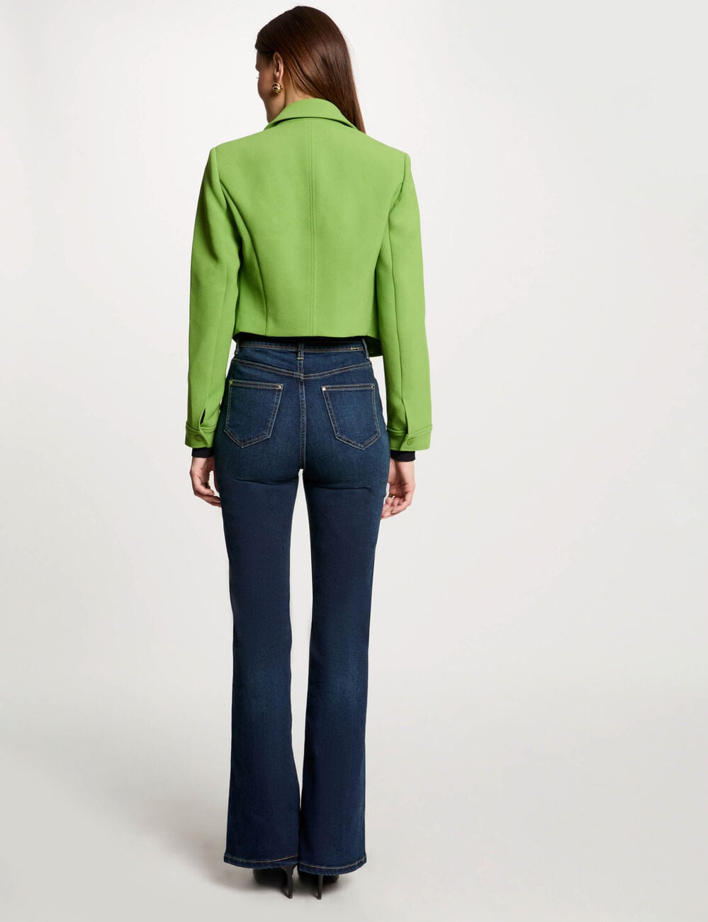 Veste courte boutonn&eacute;e vert anis femme