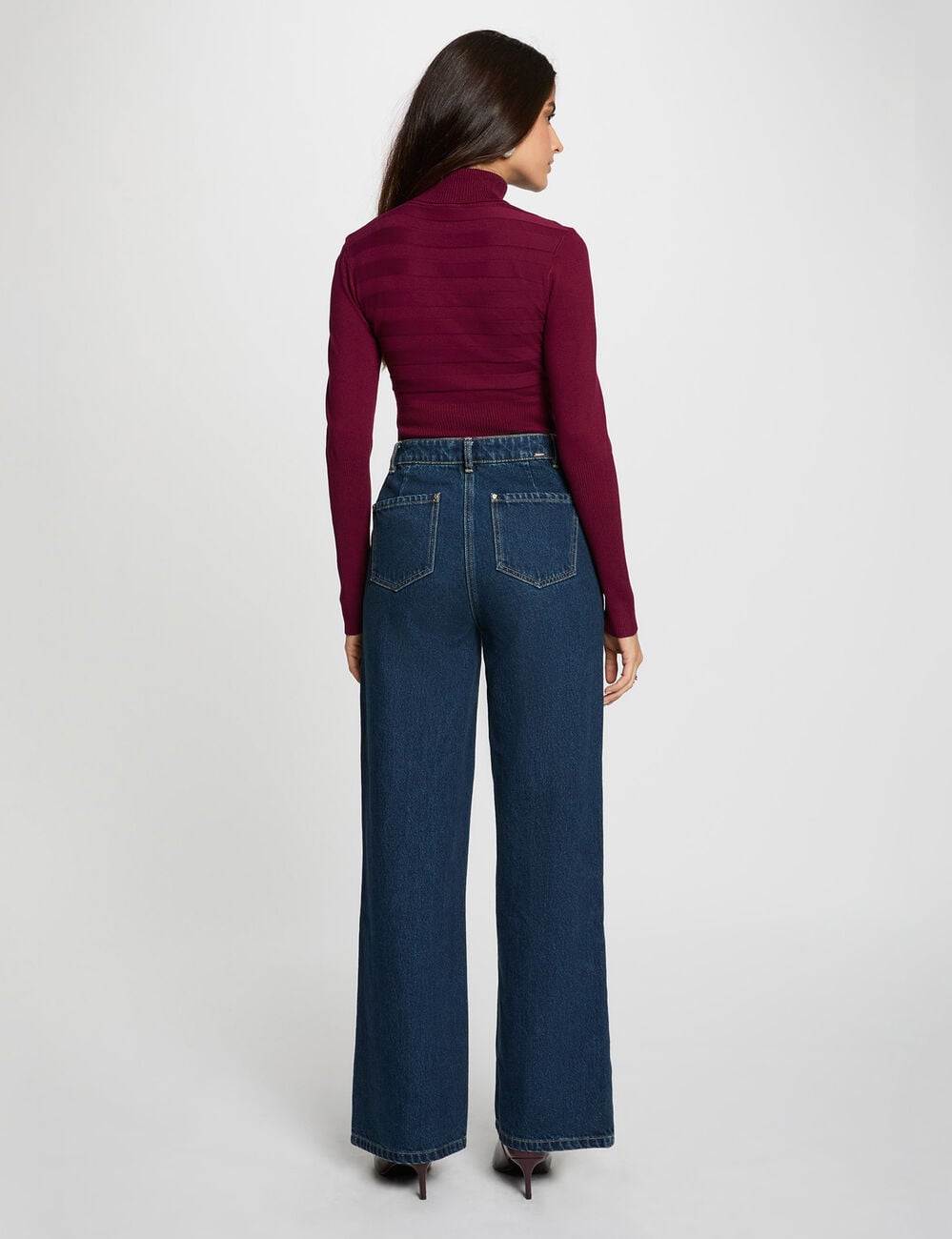 Pull col roul&eacute; ajust&eacute; prune femme