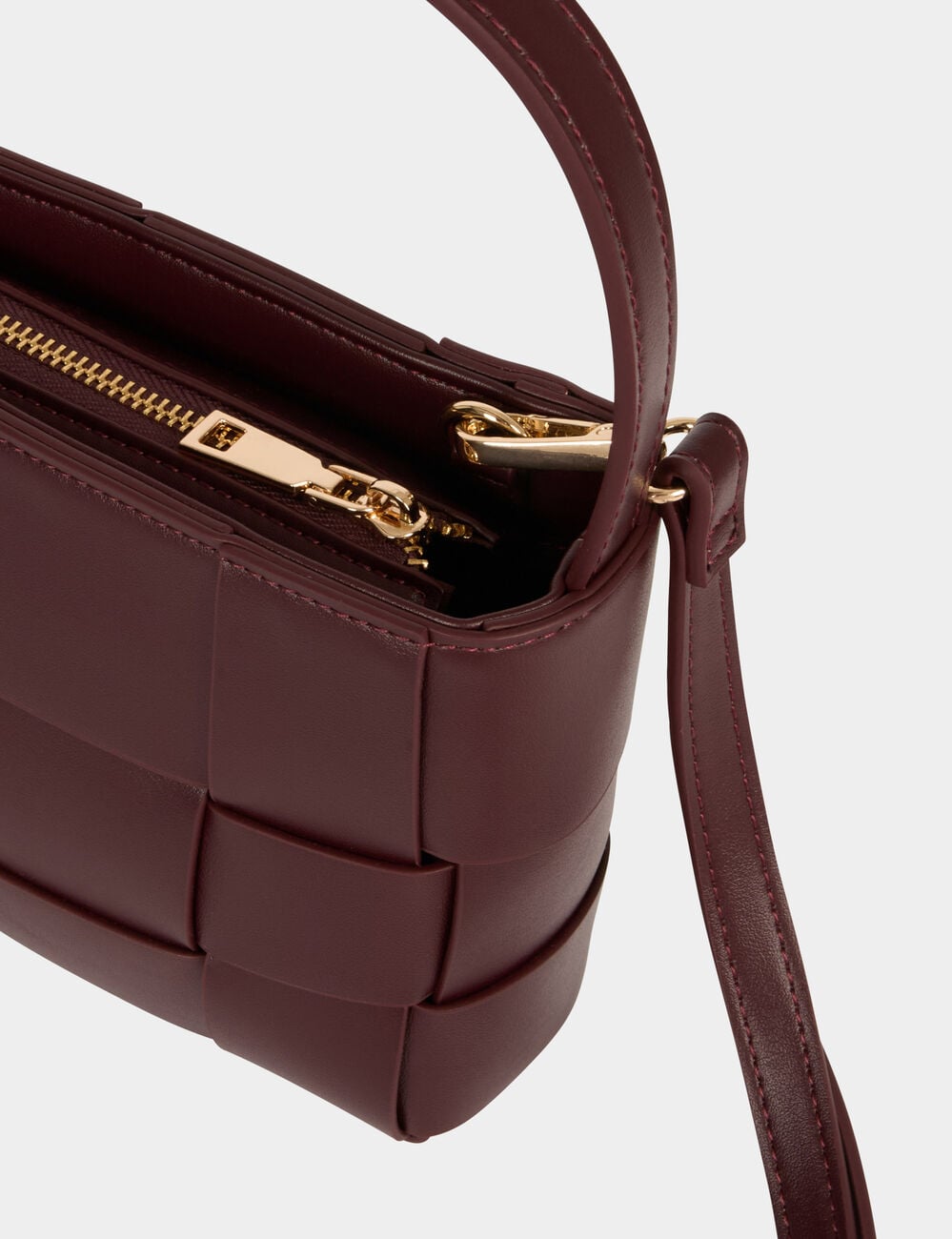Sac tress&eacute; similicuir bordeaux femme