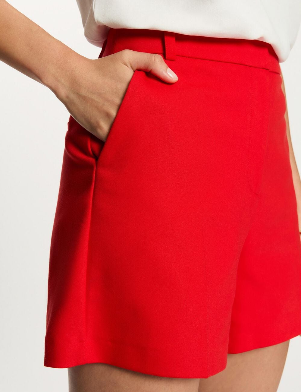 Short taille haute rouge vif femme