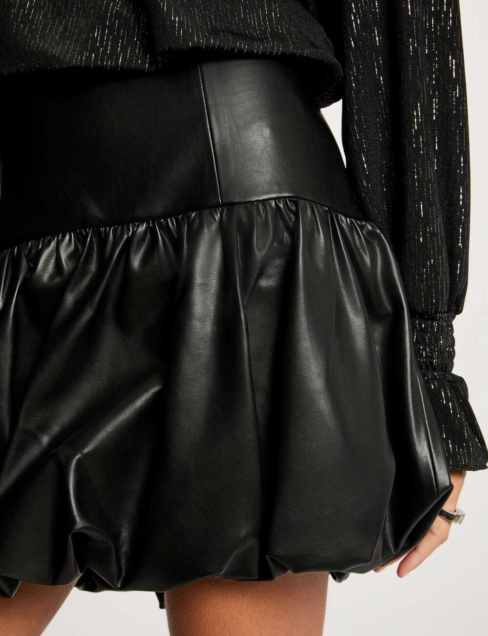 Jupe courte ajust&eacute;e noir femme