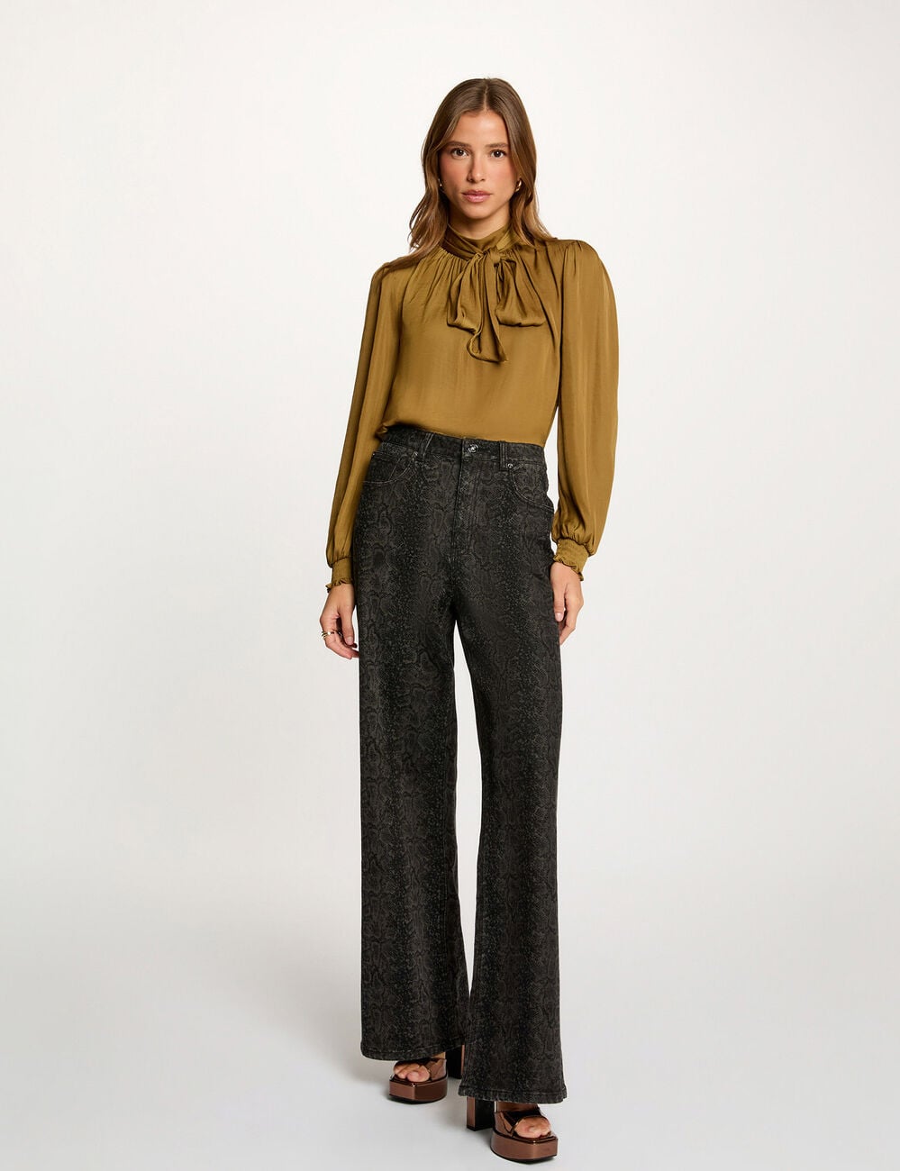 Blouse col lavalli&egrave;re camel femme