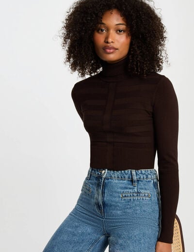 Pull col roul&eacute; ajust&eacute; marron fonc&eacute; femme