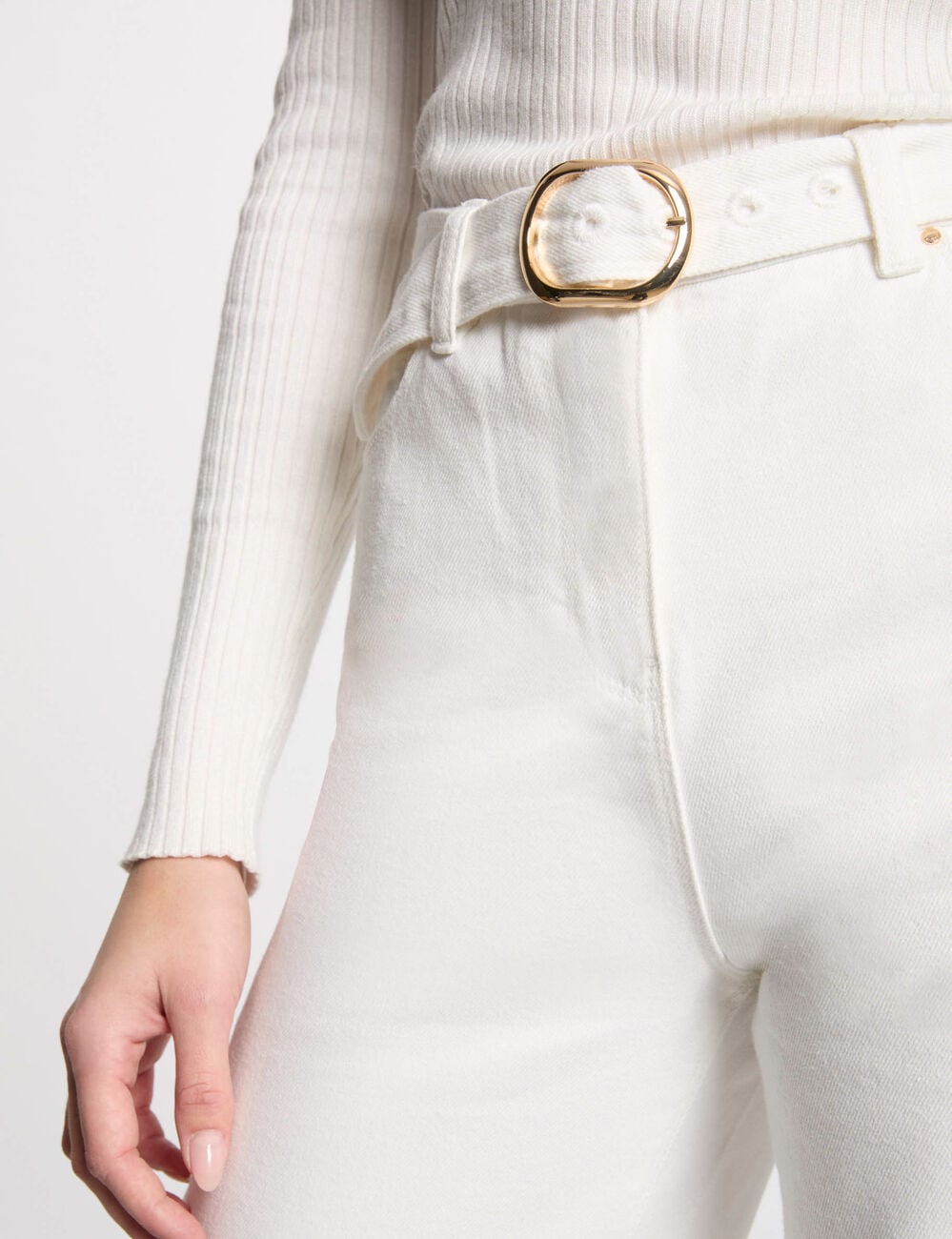 Jeans jambe large ceintur&eacute; blanc femme