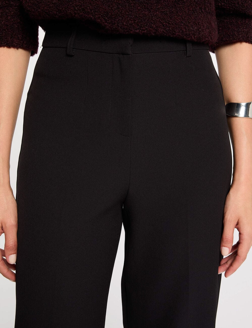 Pantalon droit &agrave; pinces noir femme