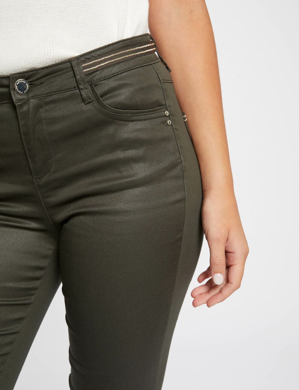 Pantalon slim enduit vert fonc&eacute; femme