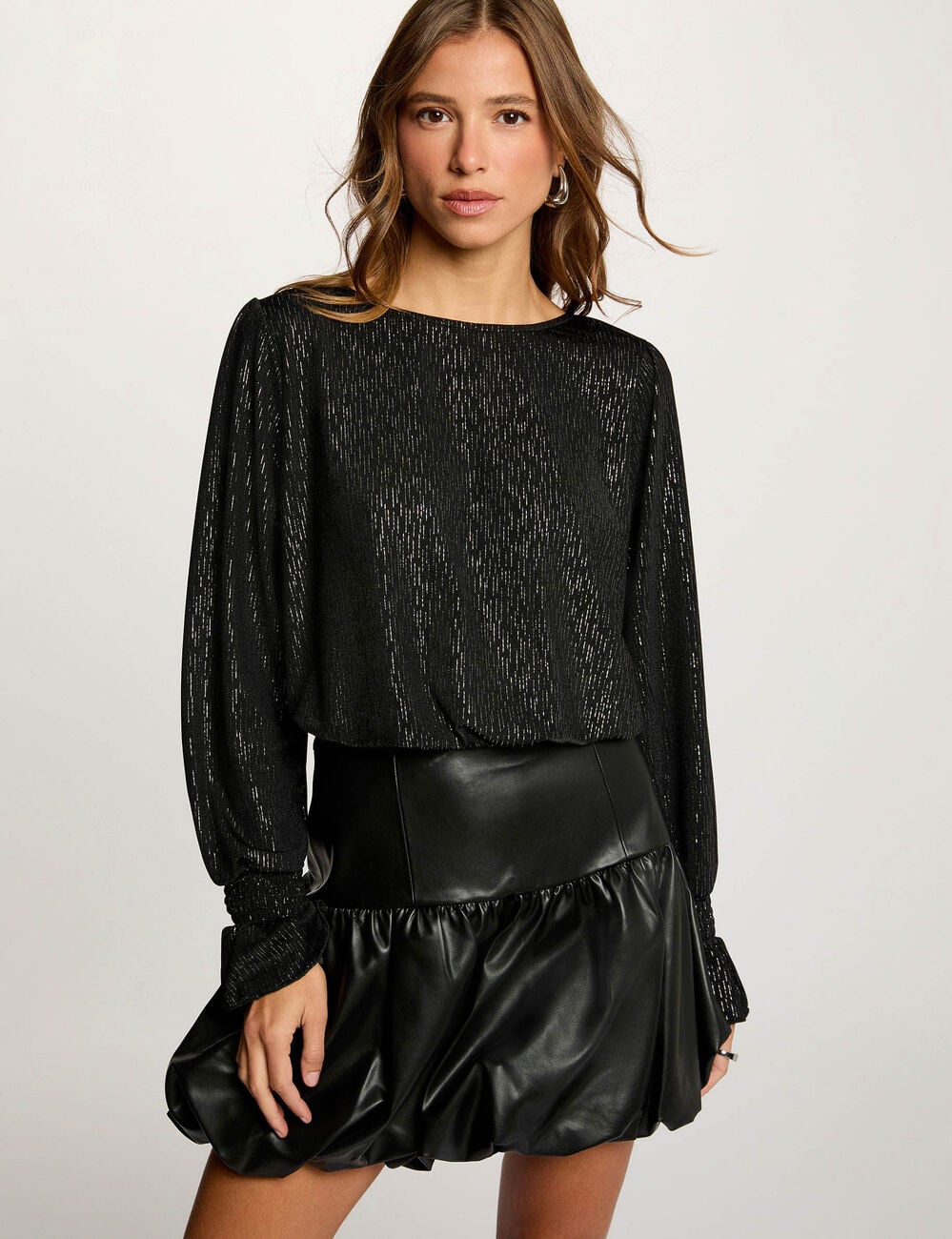 Jupe courte ajust&eacute;e noir femme