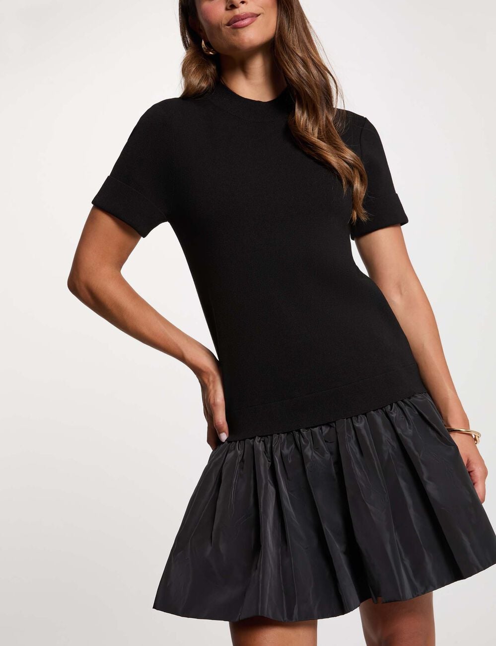 Robe tricot manches courtes noir femme