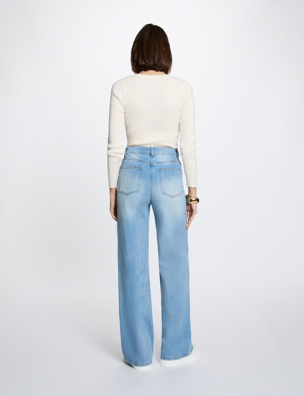 Pull col v ajust&eacute; ivoire femme