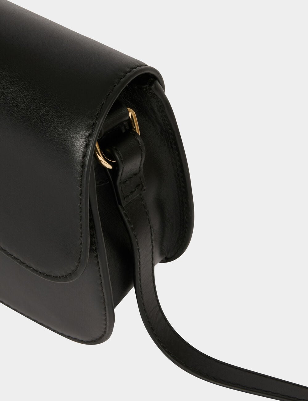 Sac bo&icirc;te bandouli&egrave;re en cuir noir femme