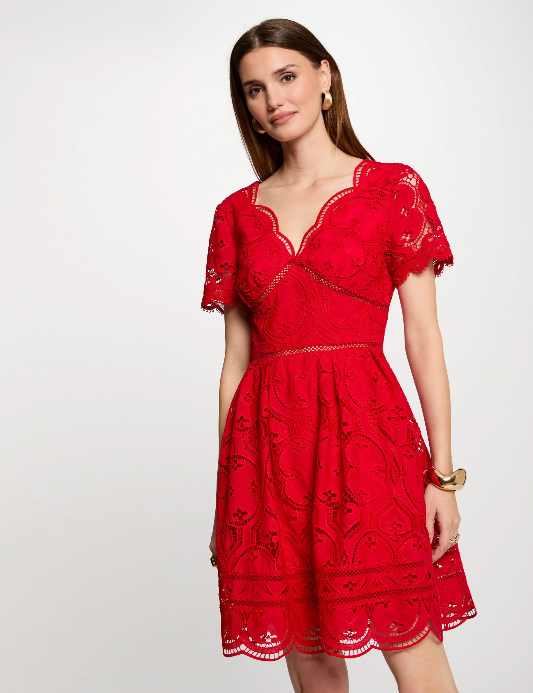 Robe courte patineuse brod&eacute;e rouge femme