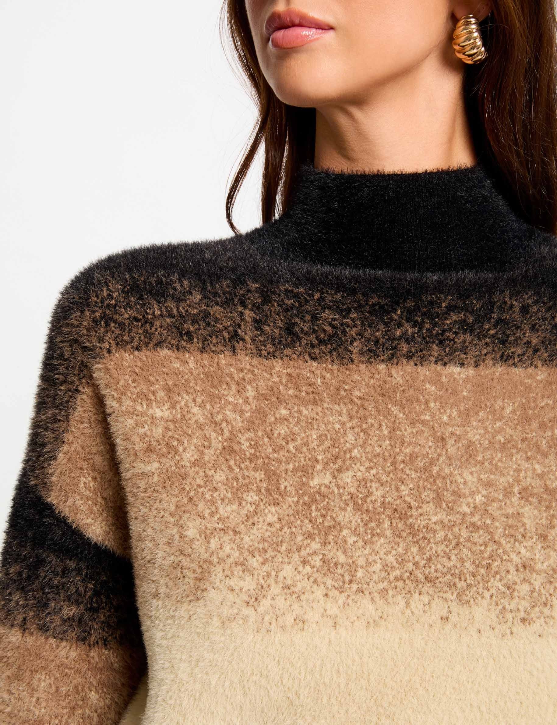 Pull col montant camel femme