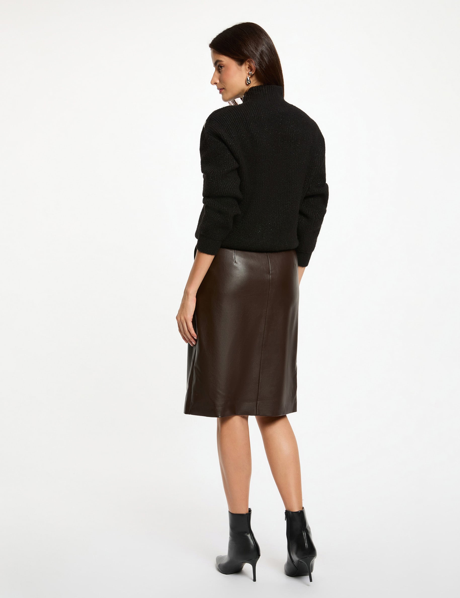 Jupe ajust&eacute;e simili cuir marron fonc&eacute; femme