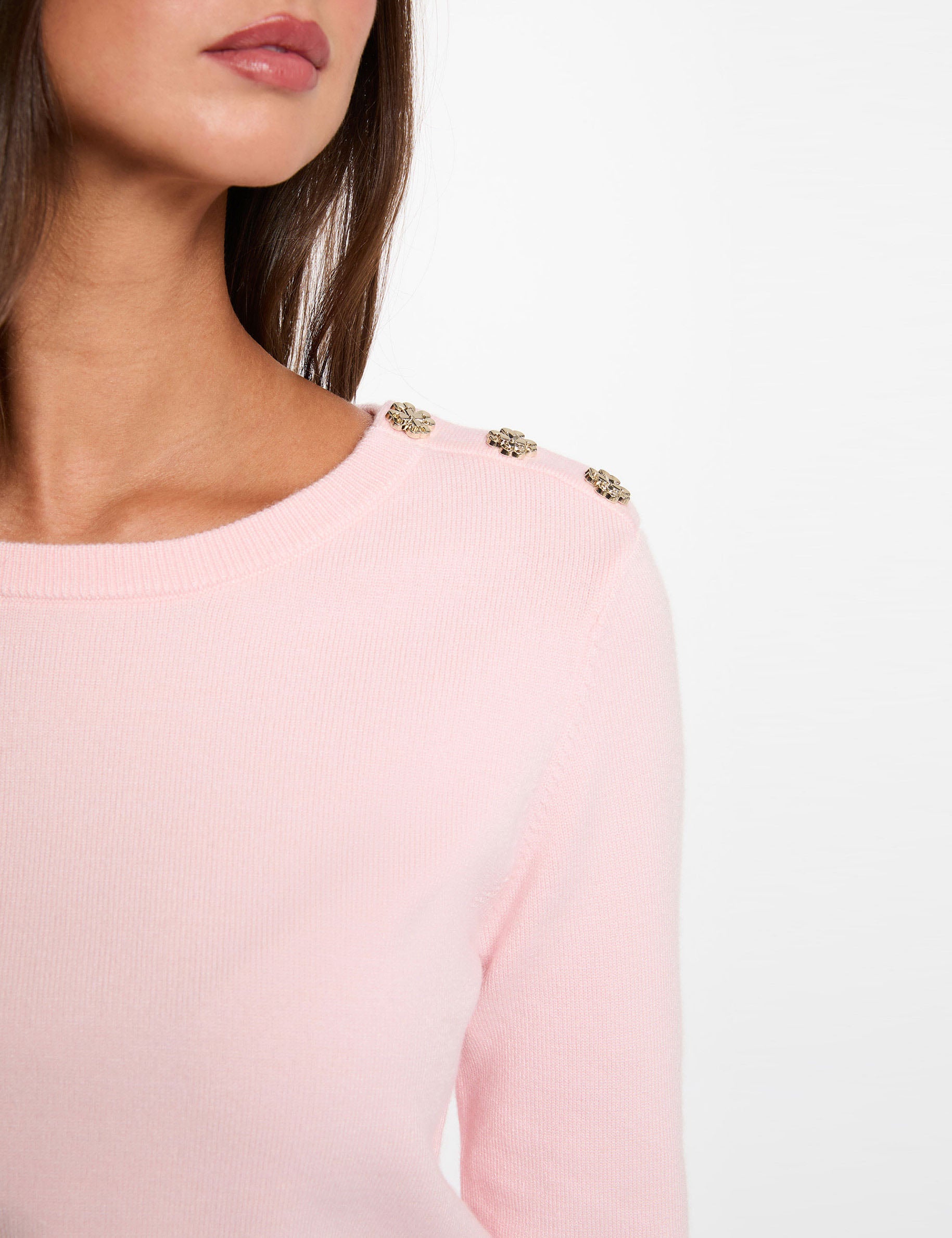 Pull col rond boutons rose clair femme
