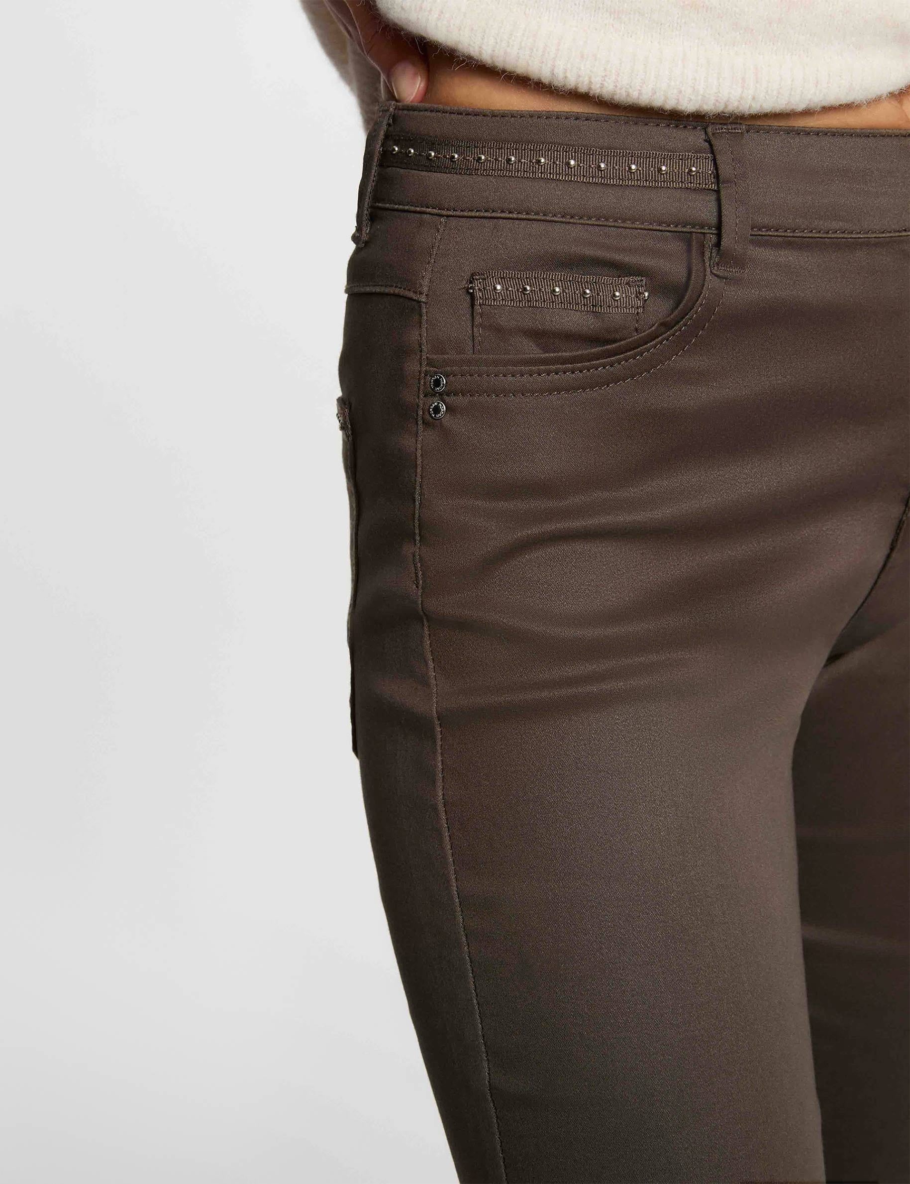 Pantalon slim enduit taupe femme