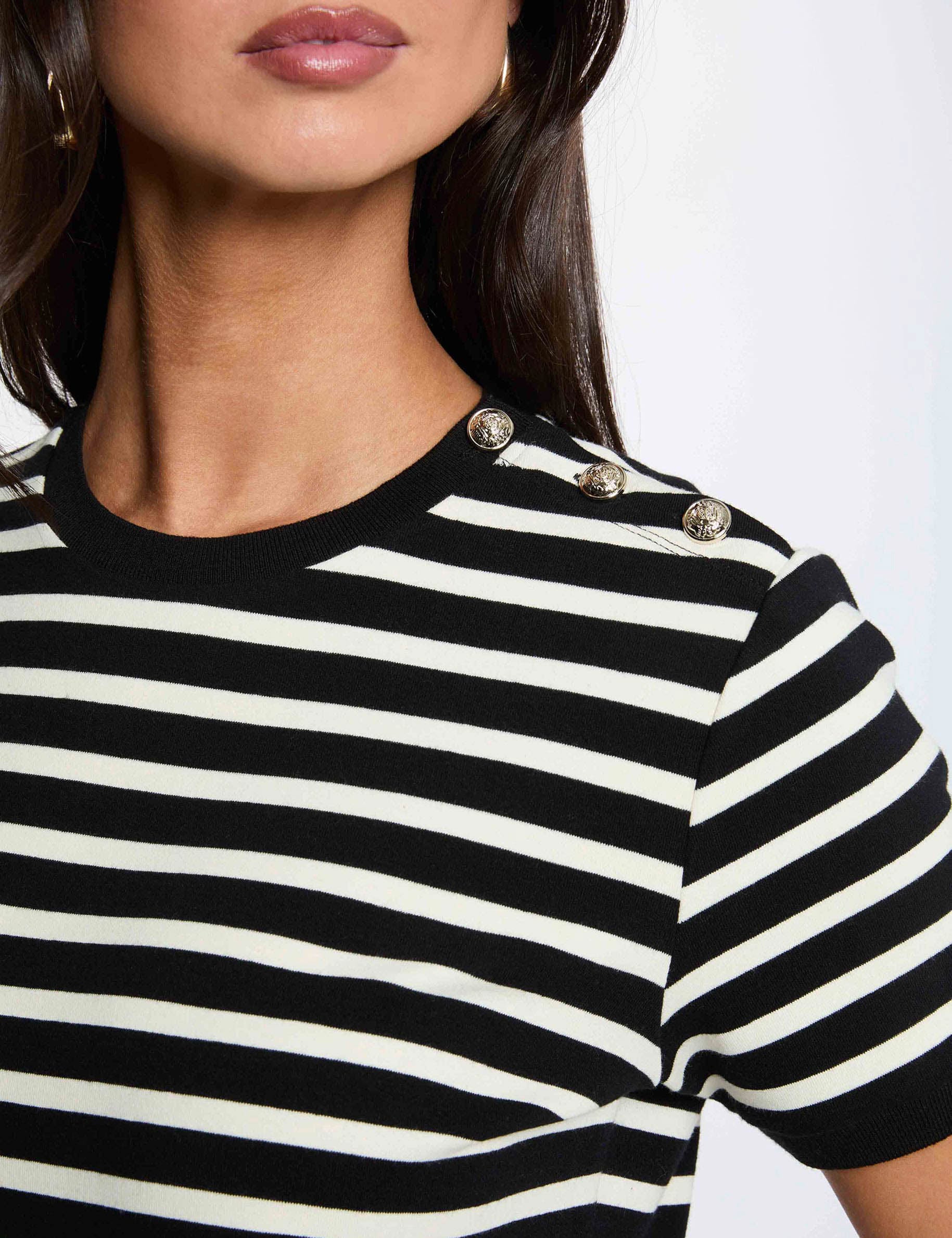T-shirt ray&eacute; col rond noir femme