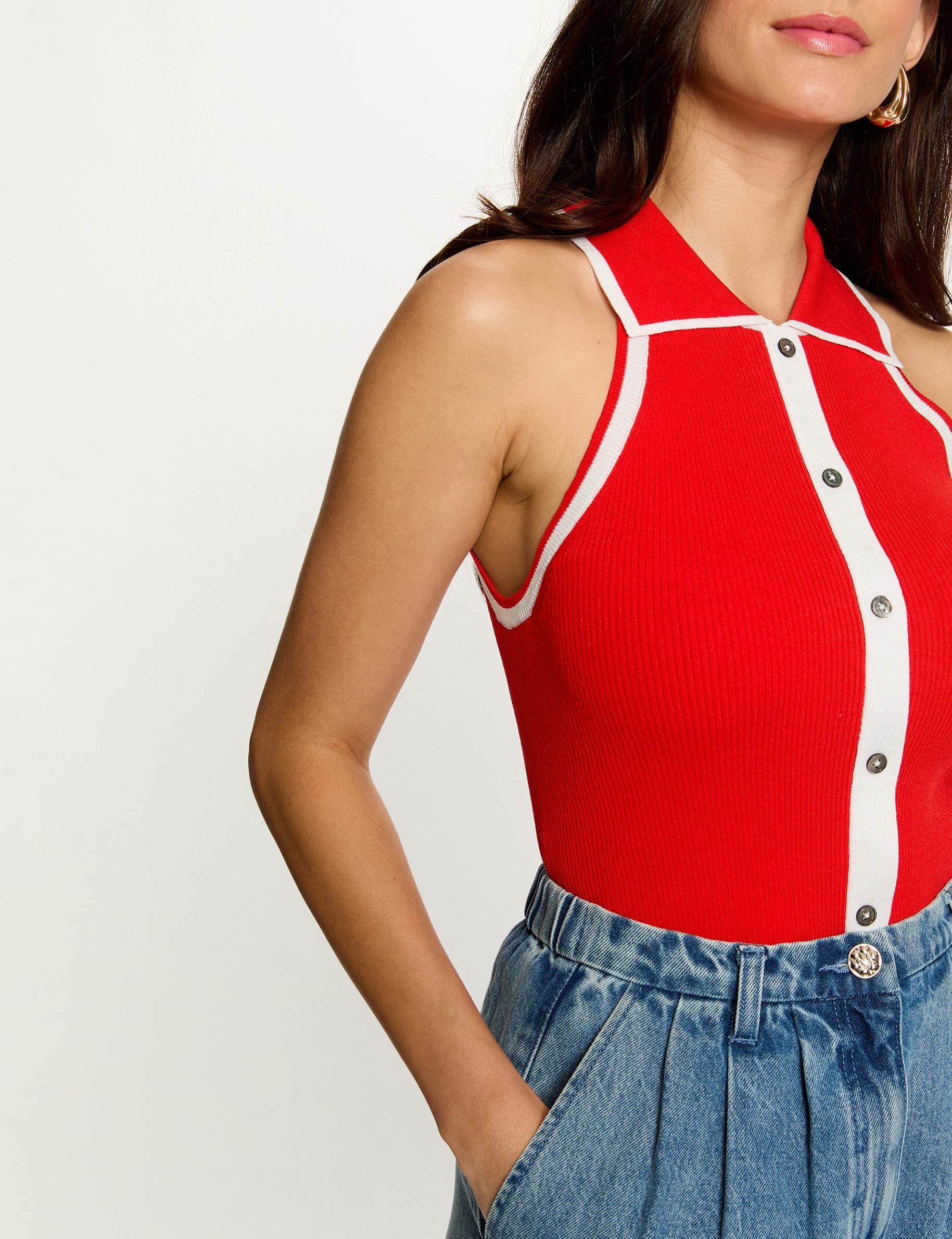 Pull ajust&eacute; col &agrave; revers rouge vif femme