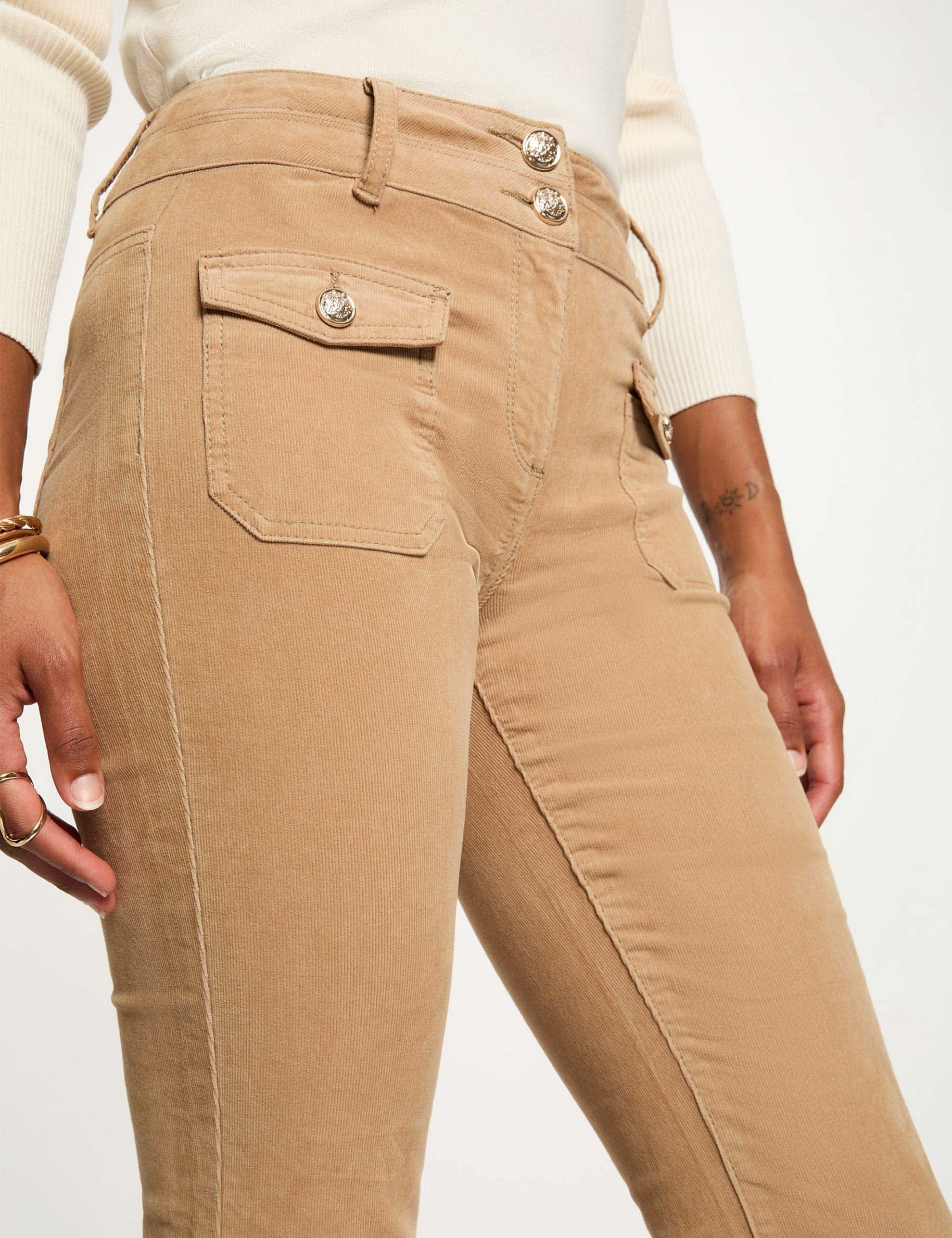 Pantalon ajust&eacute; velours sable femme