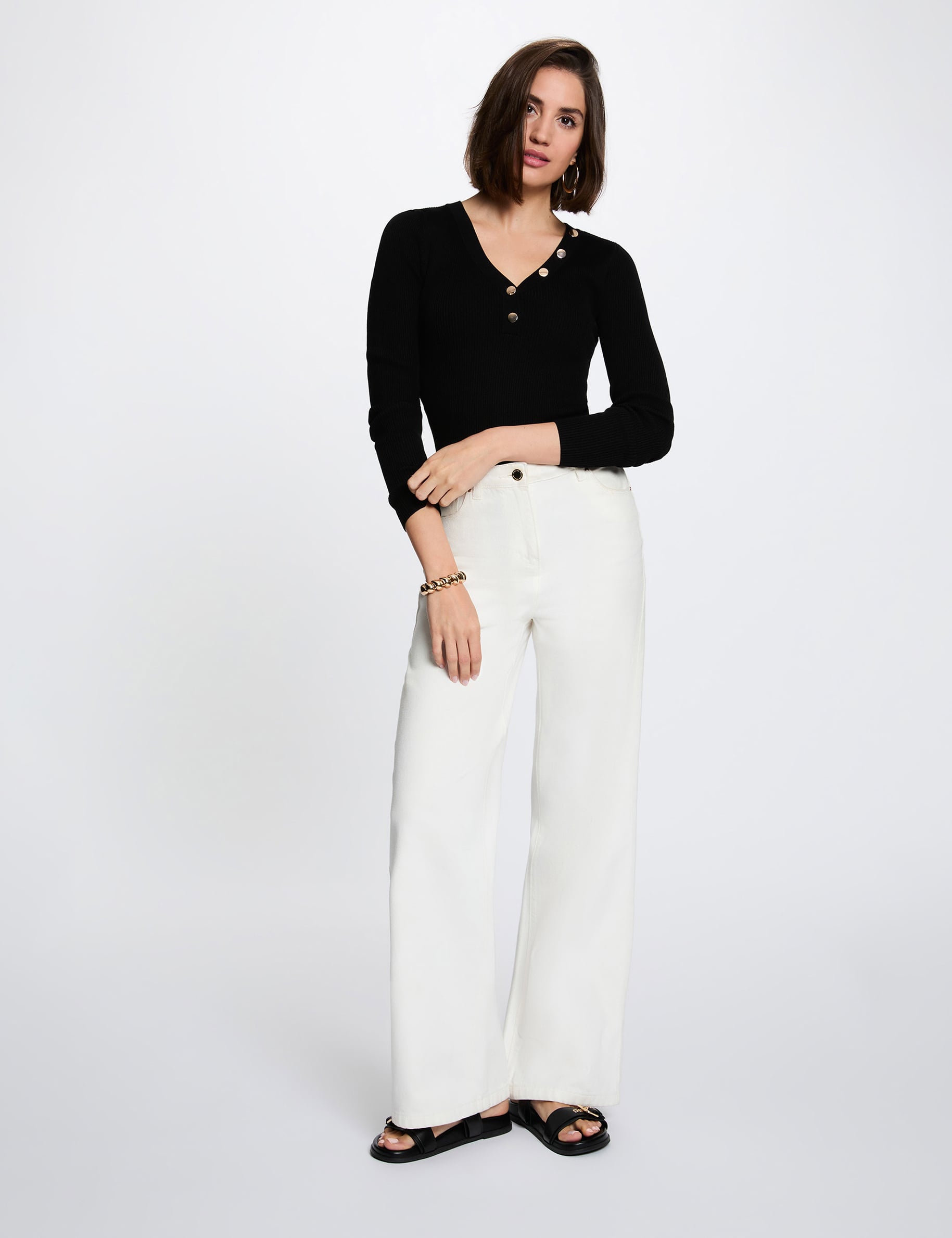 Pull col v ajust&eacute; noir femme