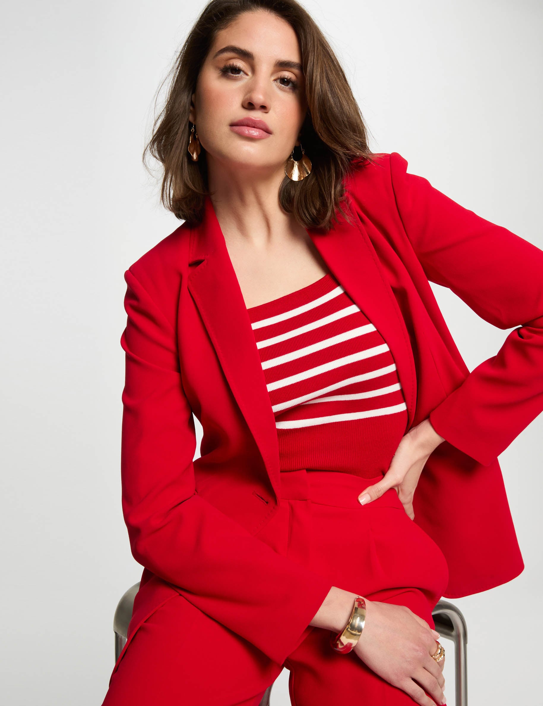 Blazer cintr&eacute; boutonn&eacute; rouge femme