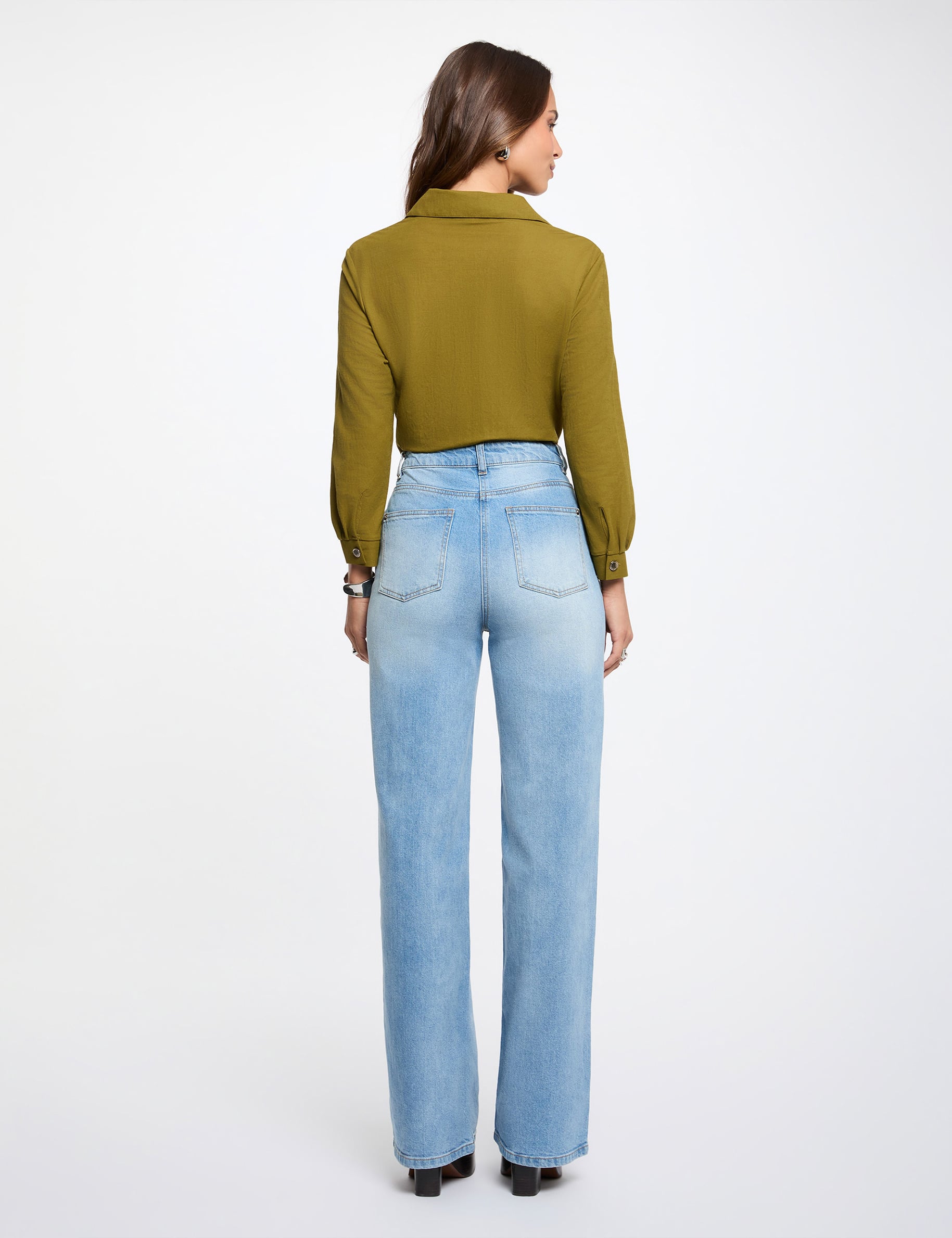 Chemise nou&eacute;e col &agrave; revers vert olive femme