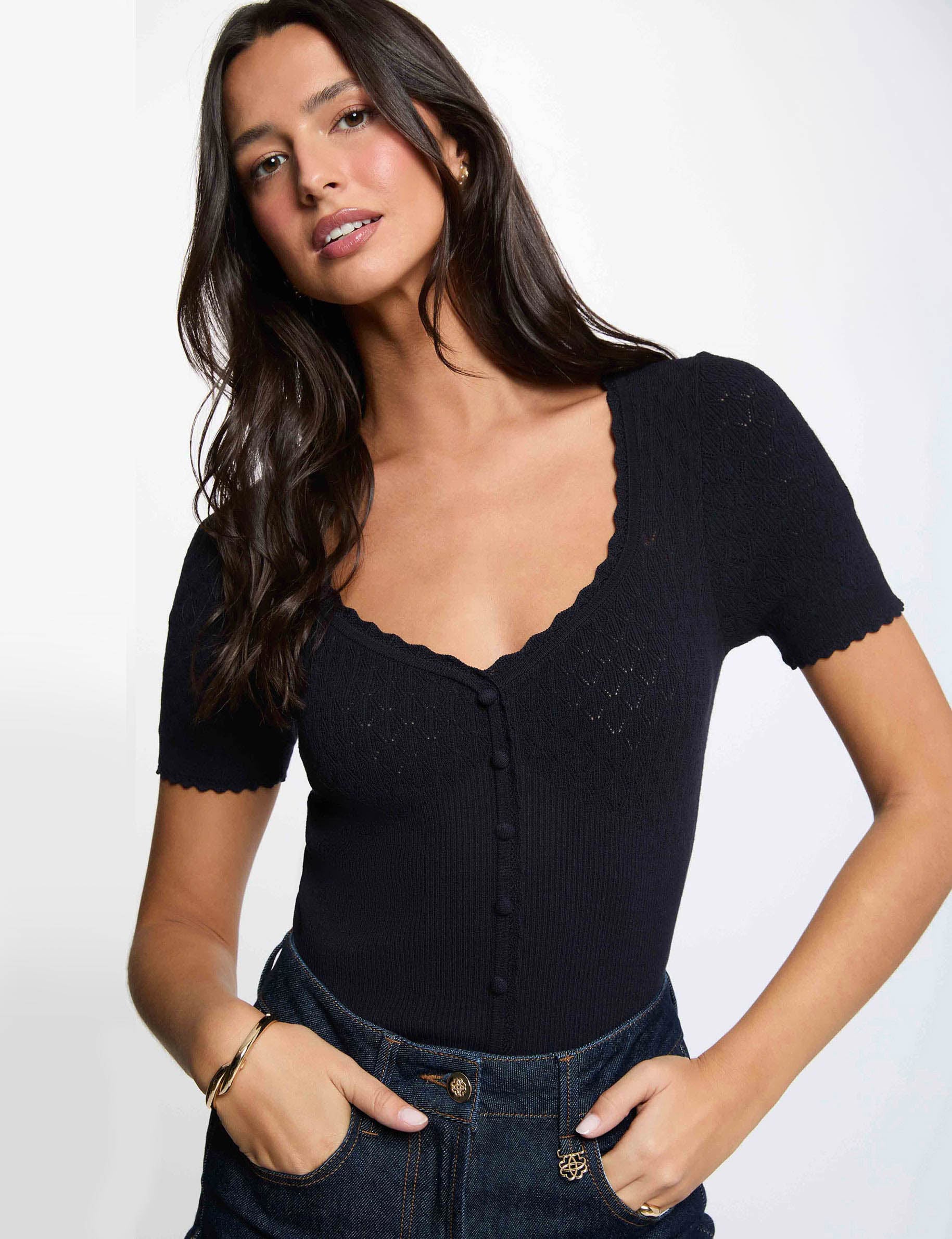 Pull ajust&eacute; col v bleu marine femme