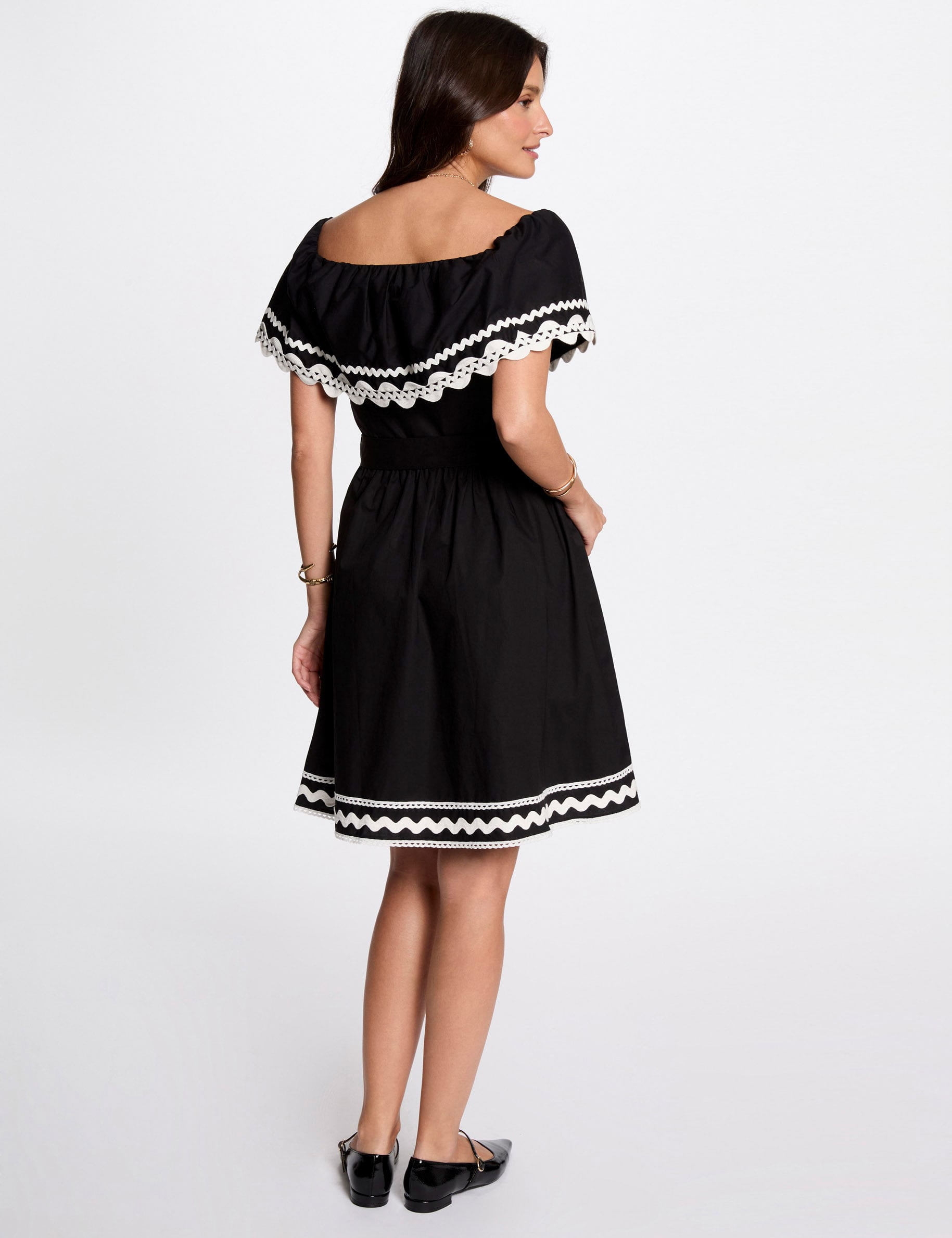 Robe courte trap&egrave;ze noir femme