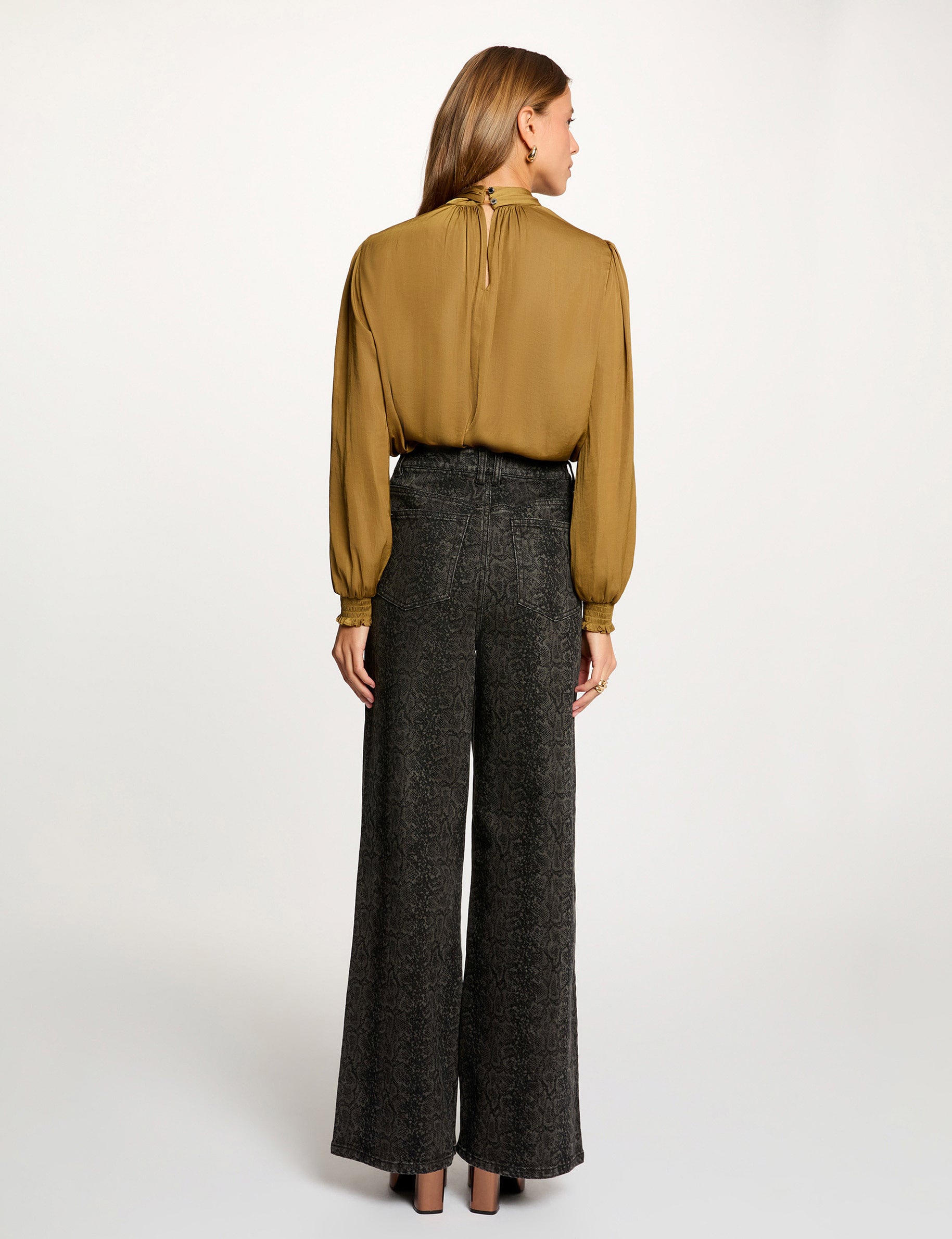 Blouse col lavalli&egrave;re camel femme