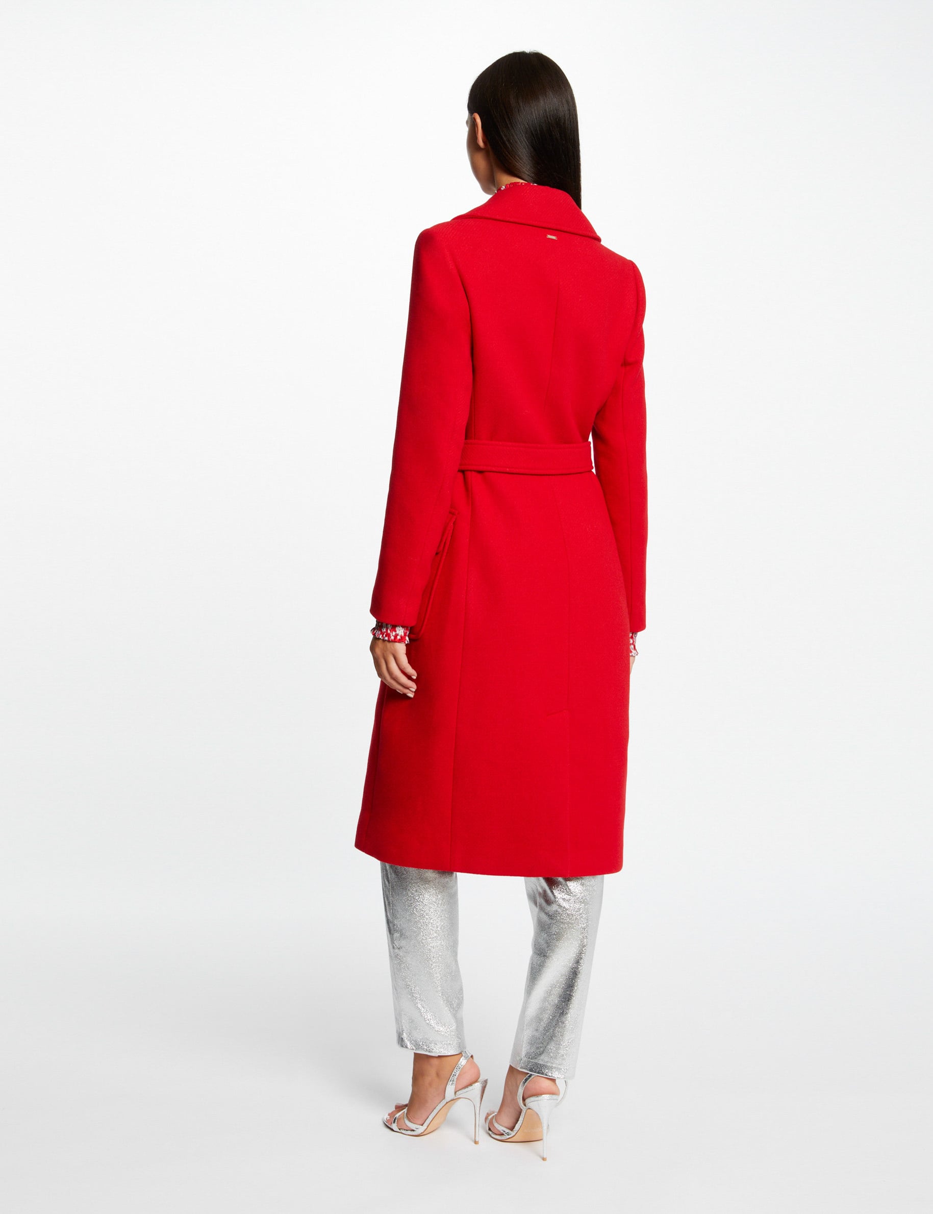 Manteau long cintr&eacute; ceintur&eacute; rouge femme