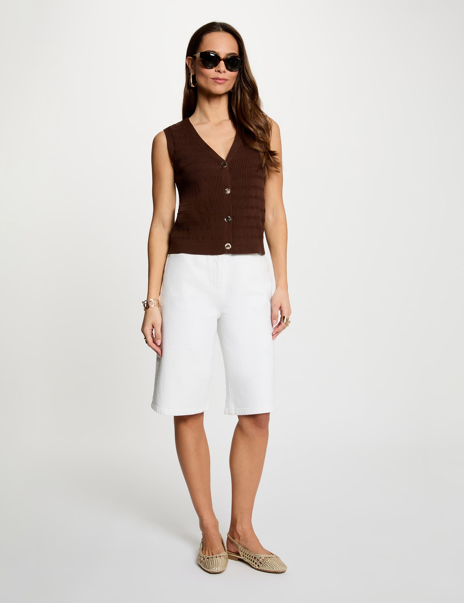 Gilet ajust&eacute; col v marron fonc&eacute; femme