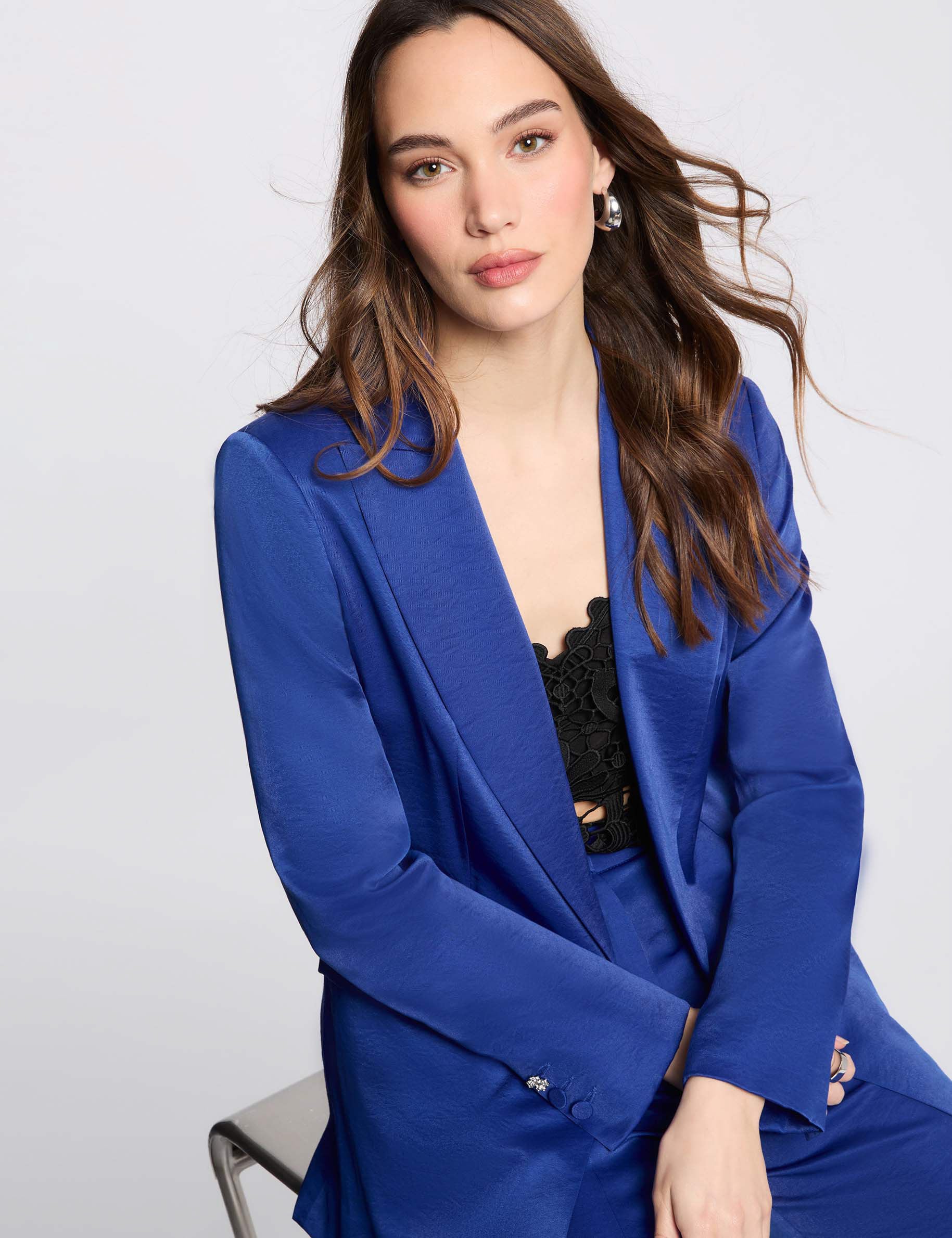 Blazer su&eacute;dine bleu electrique femme