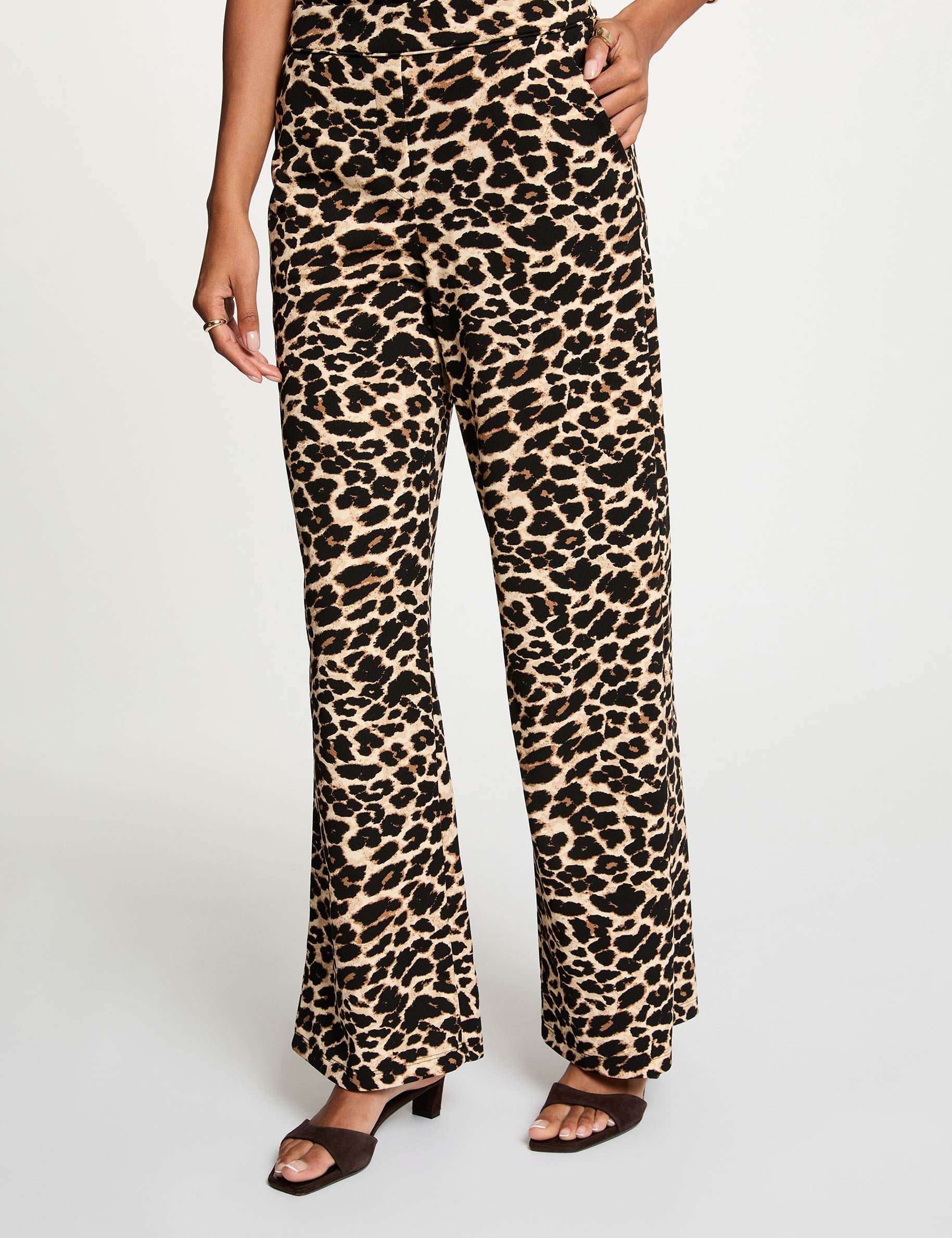 Pantalon droit imprim&eacute; multicolore femme