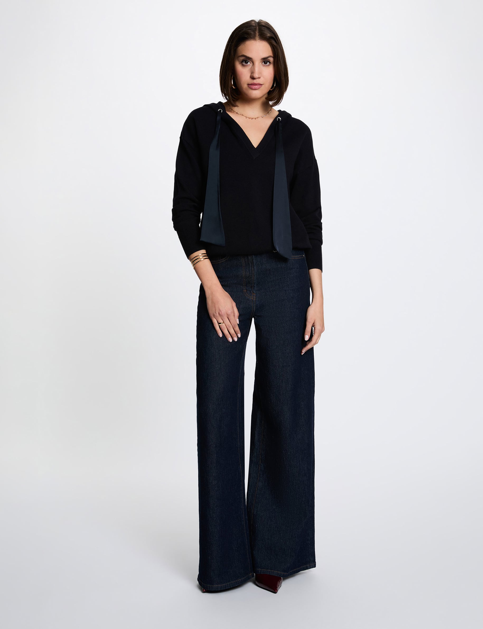 Pull &agrave; capuche bleu marine femme