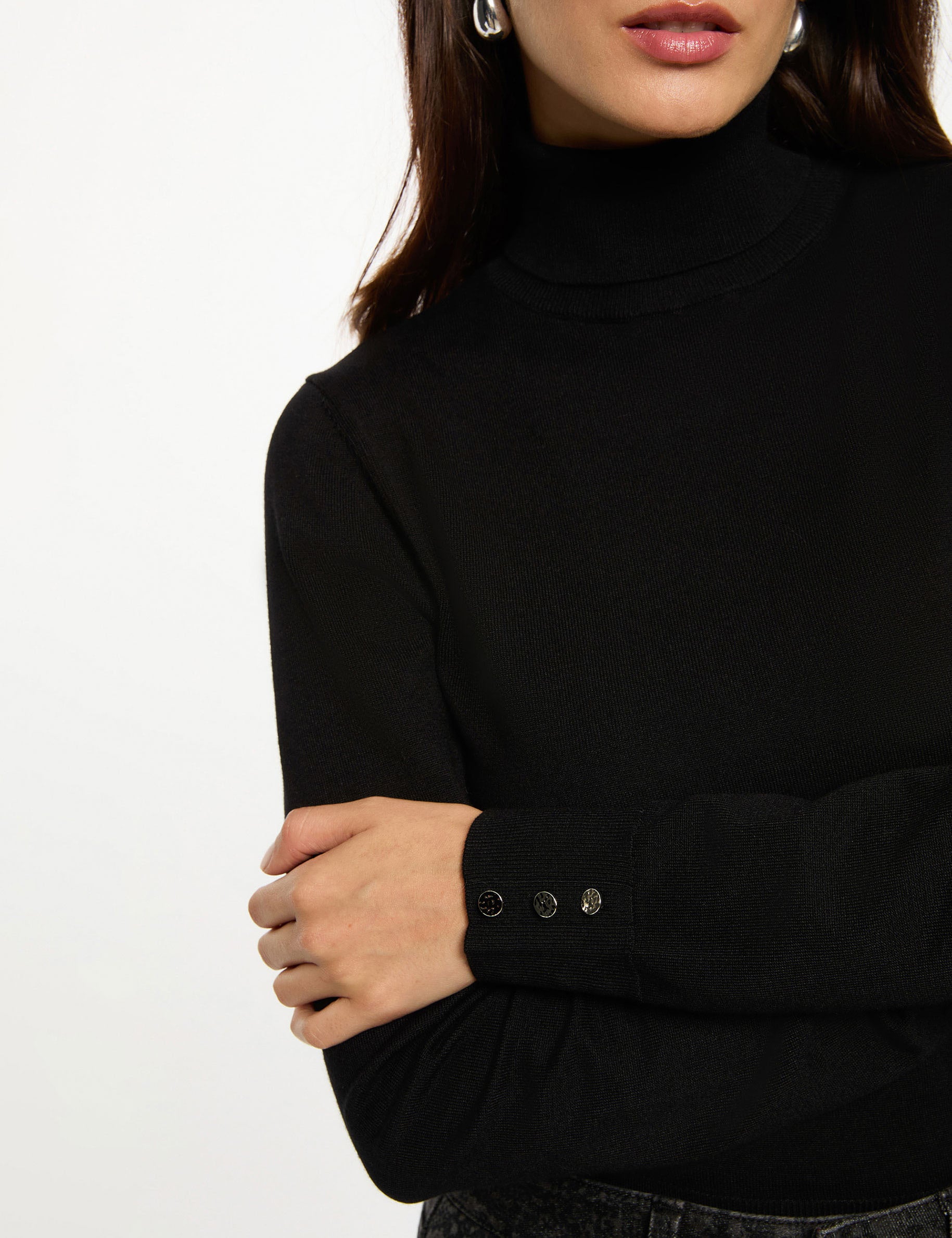 Pull col roul&eacute; noir femme
