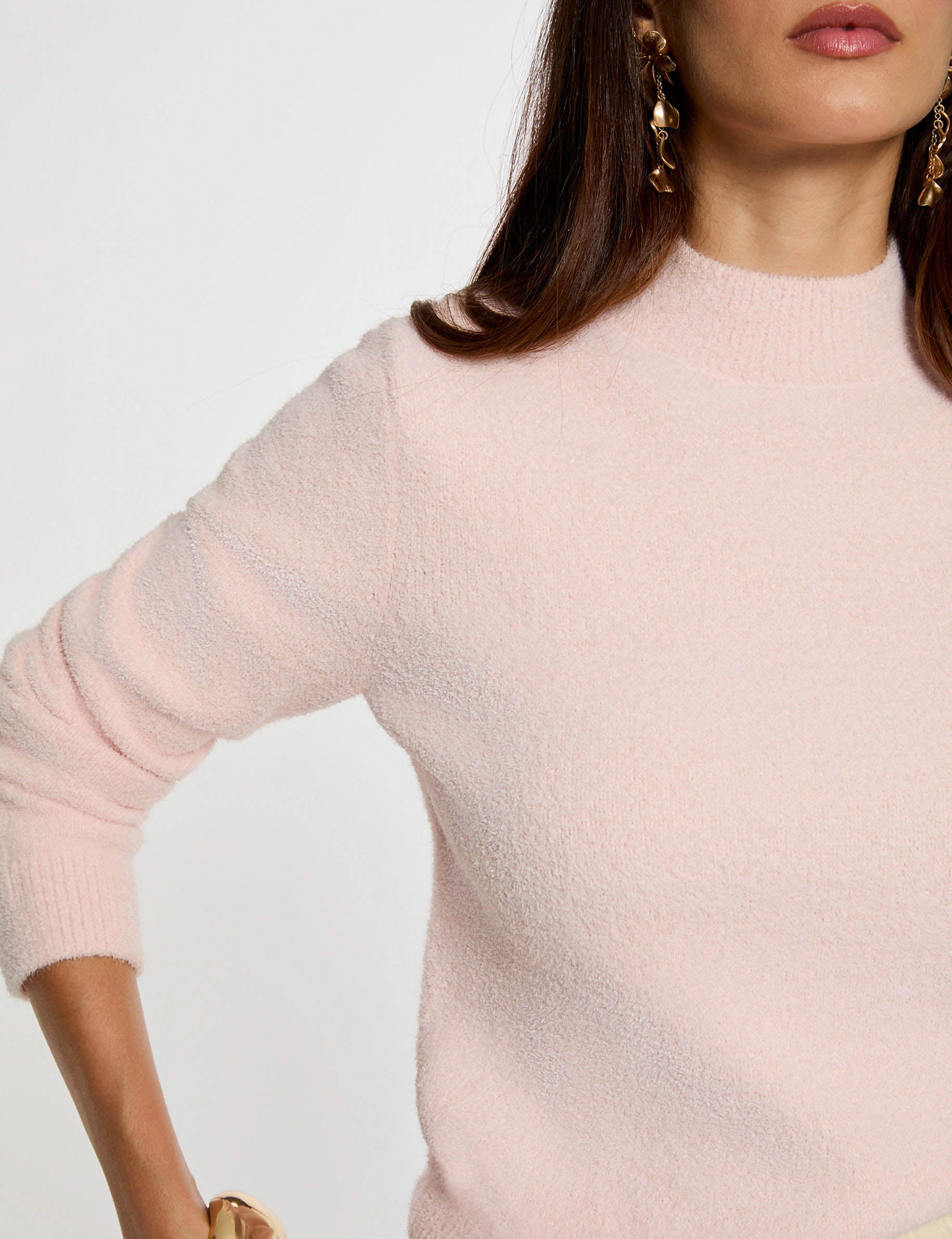 Pull col montant ajust&eacute; rose clair femme