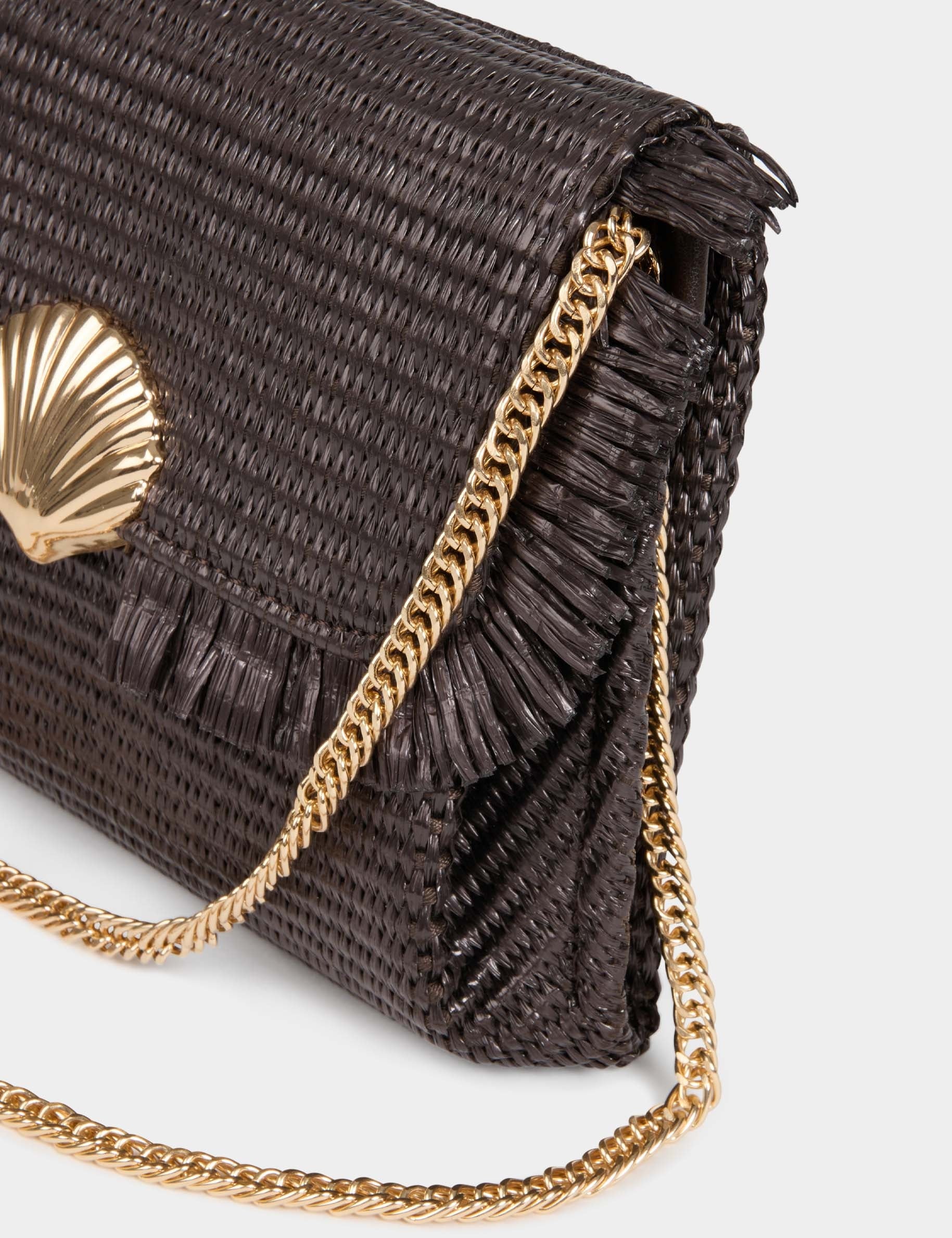 Sac bandouli&egrave;re fermoir marron fonc&eacute; femme