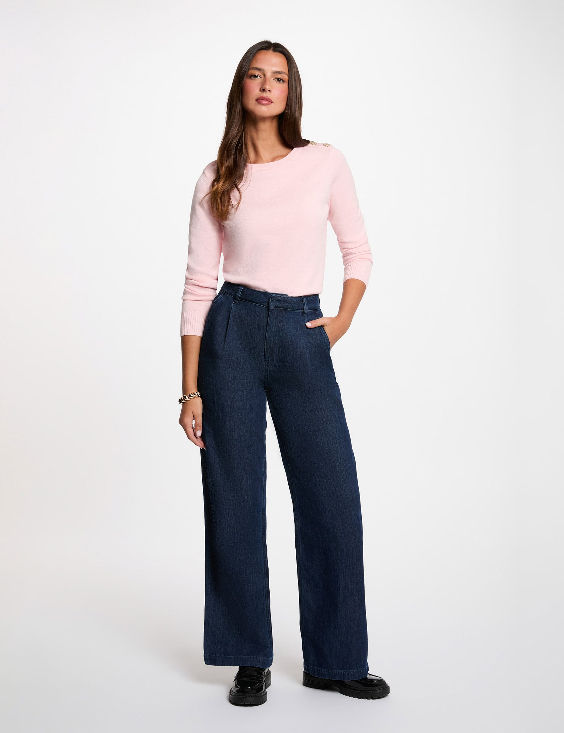 Pull col rond boutons rose clair femme
