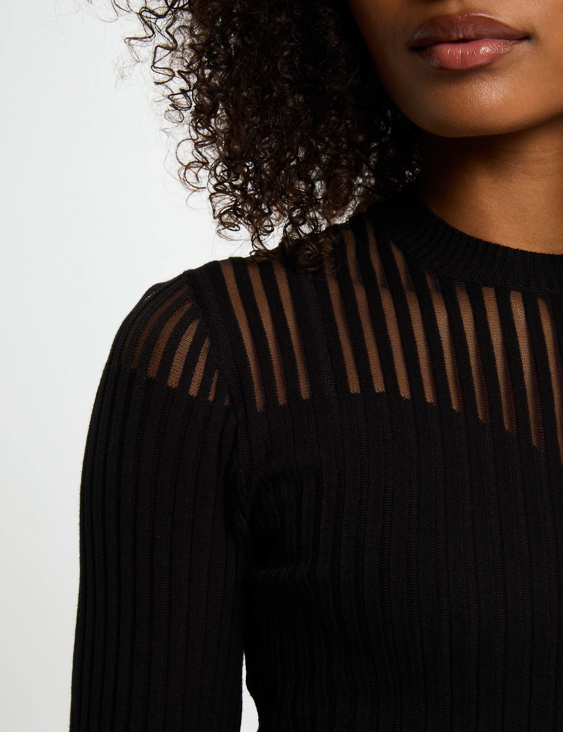 Pull manches longues noir femme