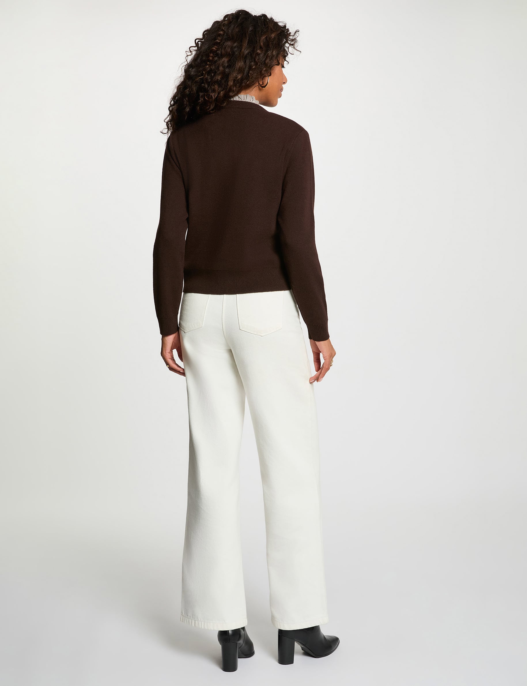 Gilet boutons bijoux marron fonc&eacute; femme
