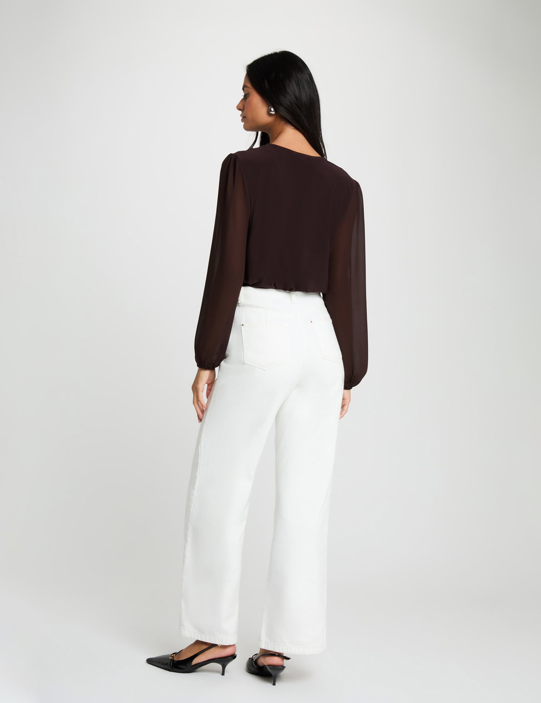 T-shirt voile col lavalli&egrave;re marron fonc&eacute; femme