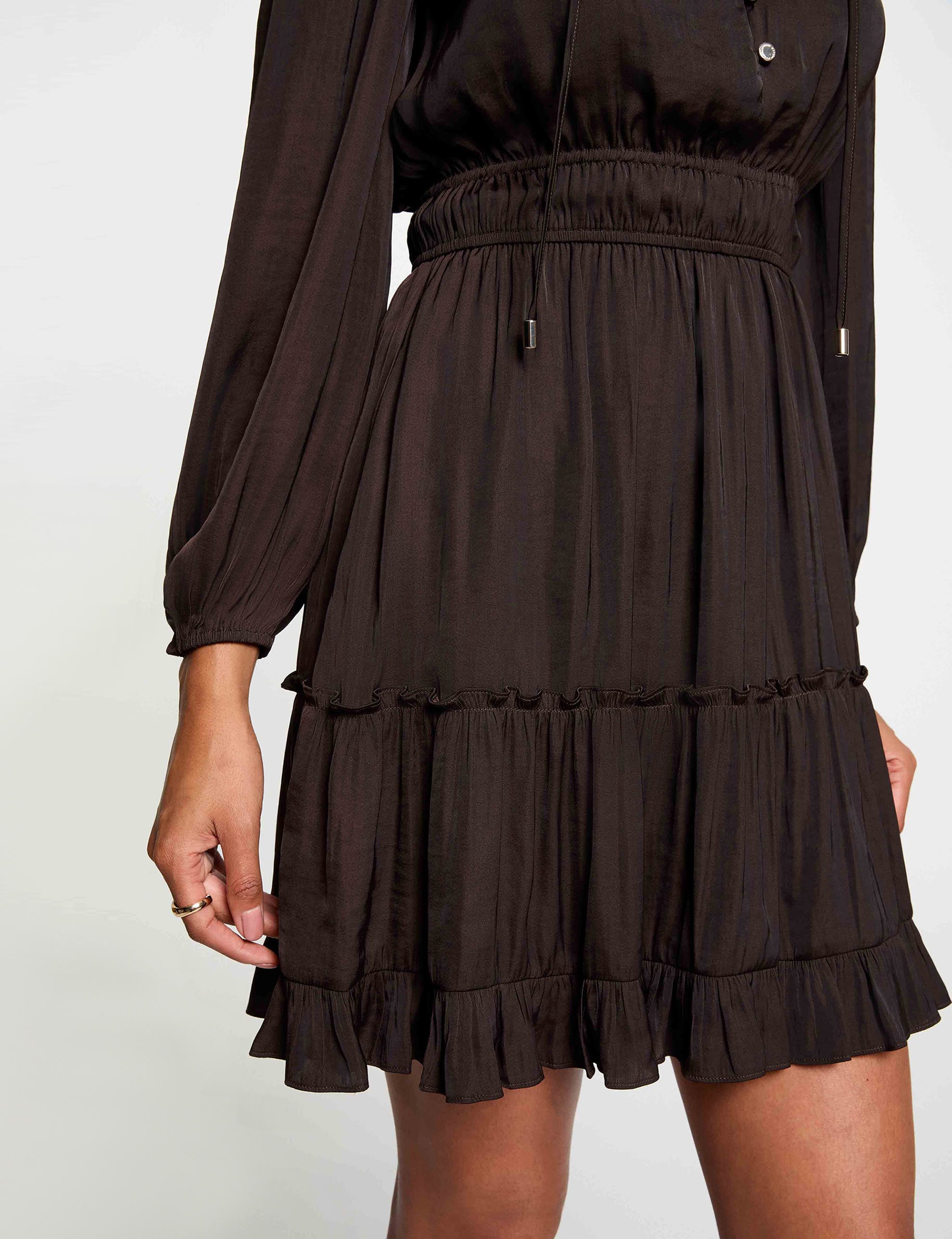 Robe satin manches longues marron fonc&eacute; femme