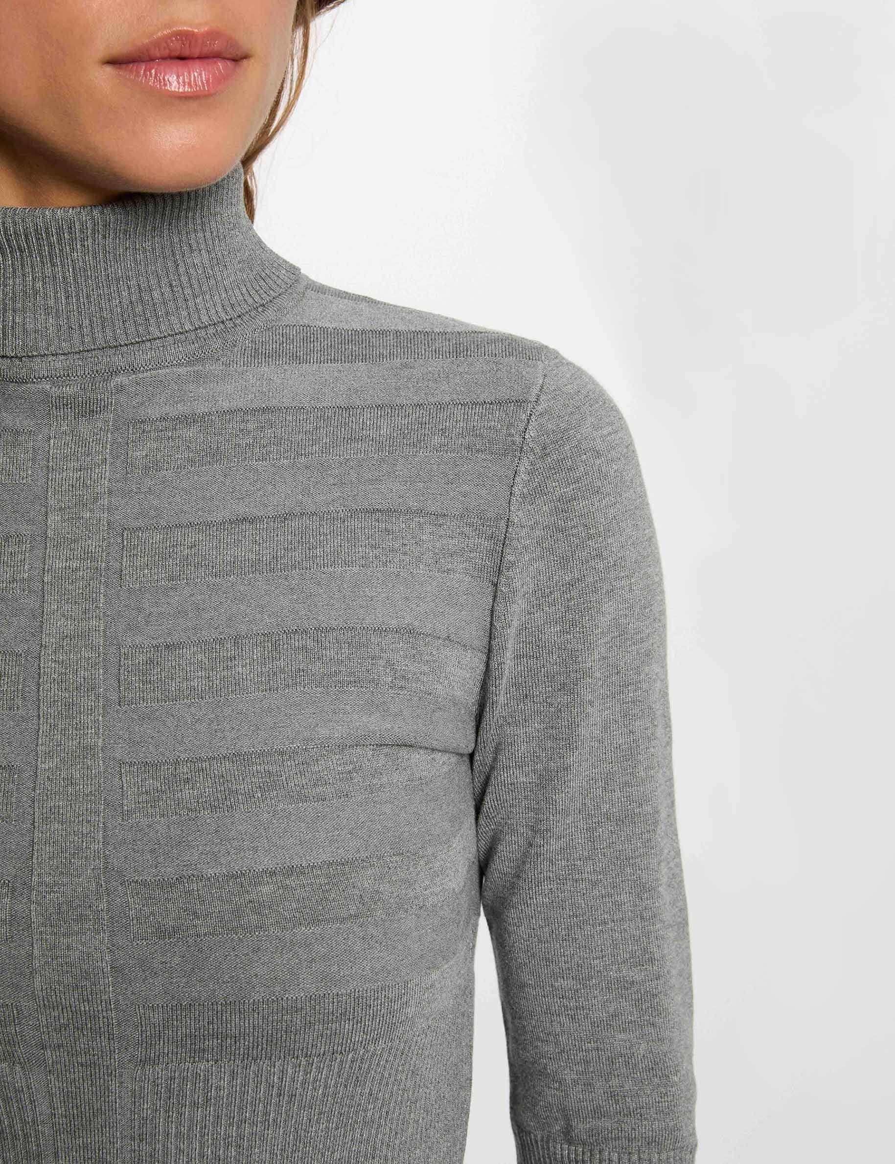 Pull col roul&eacute; ajust&eacute; gris clair femme