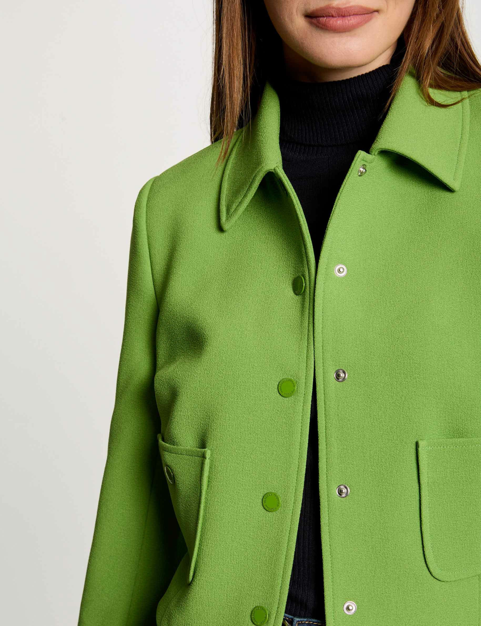 Veste courte boutonn&eacute;e vert anis femme