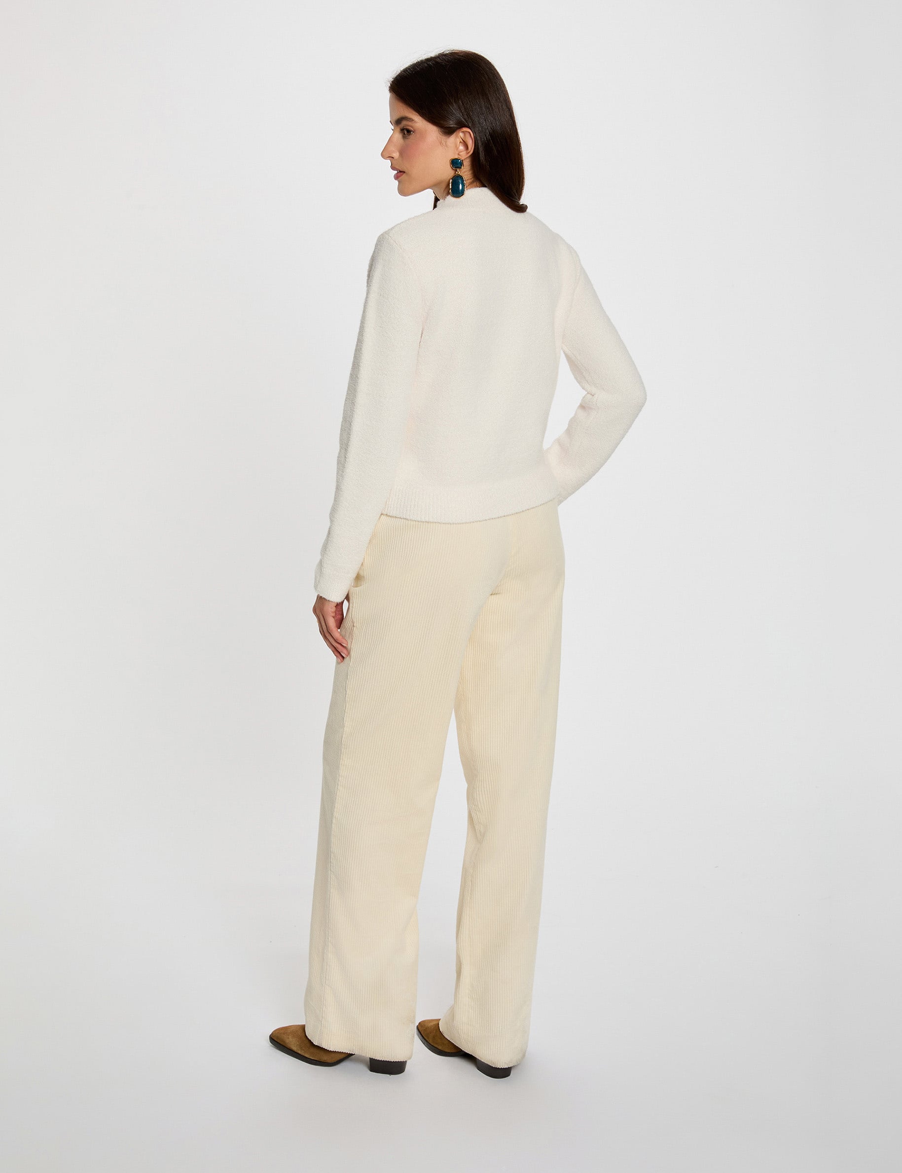 Pull col montant ajust&eacute; ivoire femme