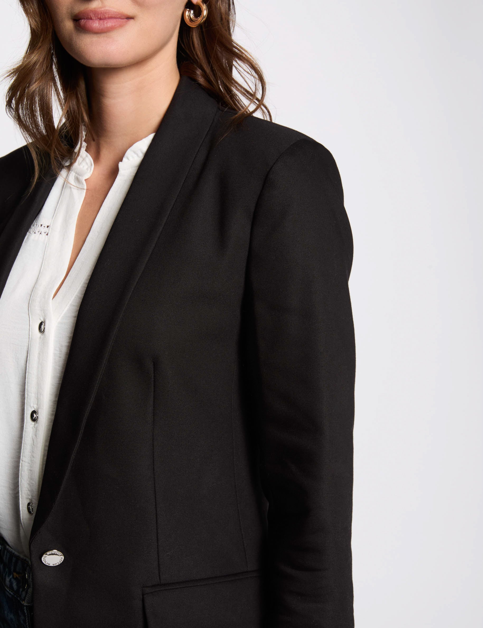 Veste courte col ch&acirc;le noir femme